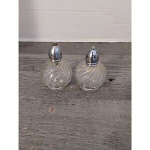 Irice Salt and Pepper Shakers Swirl Pattern Glass with Pointed Chrome Lids